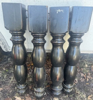 4 patas de madera gruesas de mesa de granja de salvamento recuperadas de colección 28,25” de alto torneadas negras Foto 1 de 4