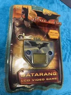 Batman Begins DC漫画Batarang液晶视频游戏钥匙扣 — 第 1/2 张图片