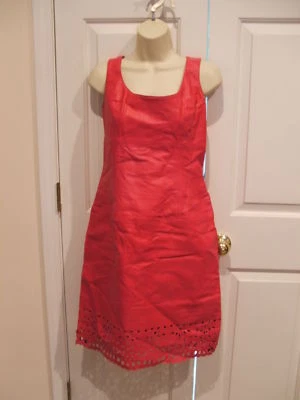 NUEVO CON ETIQUETAS $229 VESTIDO NEWPORT NEWS BERRY TOTALMENTE FORRADO TODO CUERO - SIN MANGAS TALLA 8 Foto 1 de 2