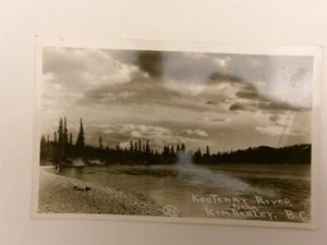 Postal del río Kootenay pescador cerca de Kimberly BC 1940 #2821 - Imagen 1 de 2