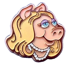Hallmark PIN Vintage MISS PIGGY MUPPETS 1979 Plastic Henson Brooch - Picture 1 of 2