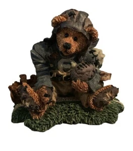 Bearstone Collection Vintage 1994 Resin Figurine Knute & The Gridiron 2245 - Picture 1 of 10