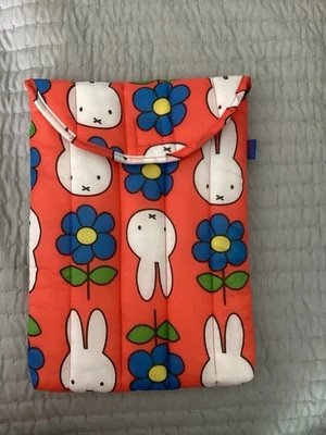 Funda para tableta portátil Baggu Miffy Puffy 13”/14” rara agotada linda Foto 1 de 4