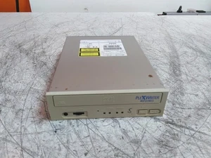 Defective Plextor PX-W4012TS SCSI CD-RW Beige Drive AS-IS - Afbeelding 1 van 7