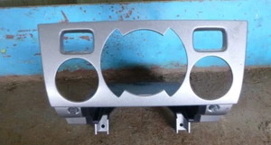 Peugeot 308 08-11 Hatch/ Wagon Heater Control Surround Trim - Picture 1 of 3