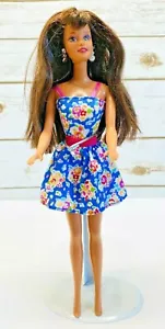 Mattel Barbie Kleid brünette Haare braune Augen Blumen 12 Zoll gebraucht groß gebraucht kostenloser Versand - Bild 1 von 12