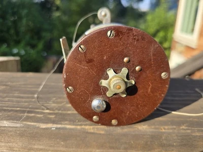 Carrete de pesca Ocean City Mfg Co. Bay City 250 de colección   Foto 1 de 4