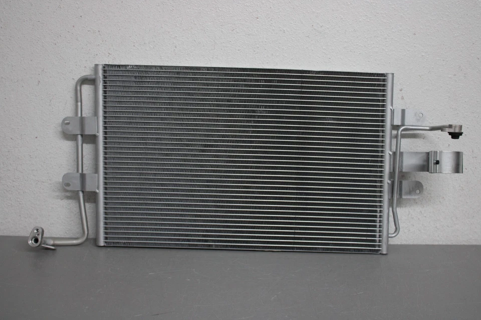 1998 2006 VOLKSWAGEN BEETLE FRONT A/ CONDENSER - Image 1 of 4