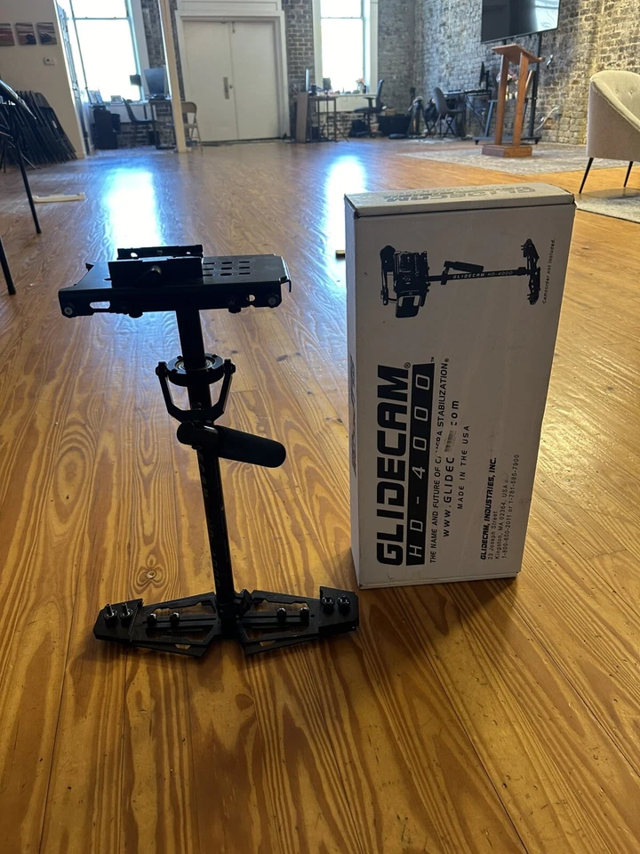 Estabilizador de Filmadora Profissional Glidecam HD-4000 -Frete Grátis dos EUA- - Imagem 1 de 1