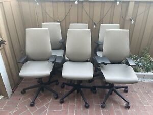 Steelcase Gesture Ergonomic office desk Chair With 4D Arms