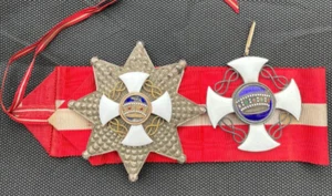 Italy Kingdom - Order of the Crown - Officer Set by Borani - Picture 1 of 10