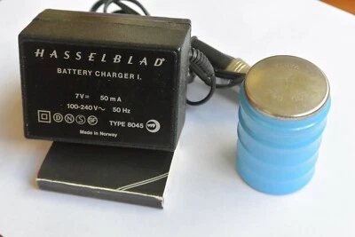 Hasselblad battery charger I + One Varta Battery For 500EL EL/M, US DUTIES INCL - Image 1 of 4