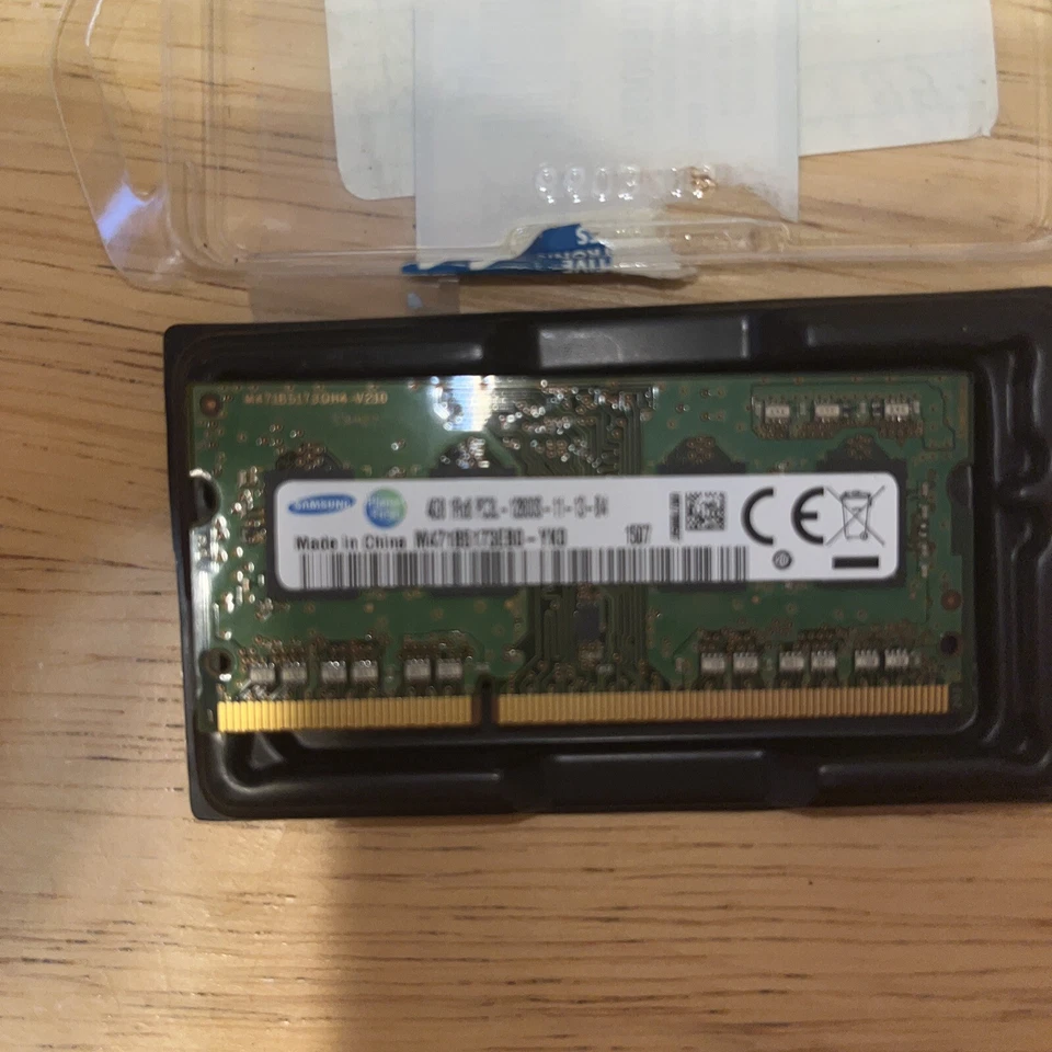 4GB RAM M471B5173EBO-YK0 Samsung 1Rx8 PC3L-12800S - Image 1 of 1