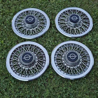 Колпак колеса 1980-1982 Ford Thunderbird  - Изображение 1 из 4