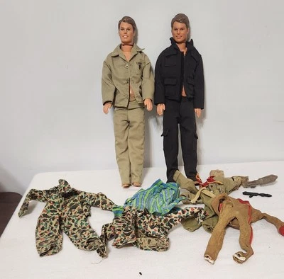 Lote DE COLECCIÓN de Trajes de Ropa Militar Camuflados y 2 G.I. Muñecas Joe Ken 1968 Foto 1 de 4
