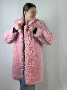 Fluffy Light Pink Faux Fur Coat - Half-length - (Size 36) - Bild 1 von 6