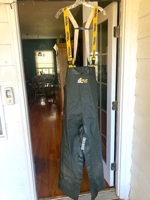 BRISTOL BAY BY VIKING DARK GREEN PANTS W/ BIB-SIZE 3XL NEW W/ TAG-ADJUSTABLE - Image 1 of 4