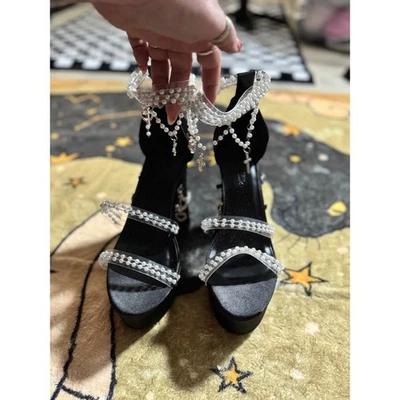 Sandalias de plataforma con correa en el tobillo con cuentas y tiras negras zapatos de fiesta Foto 1 de 4