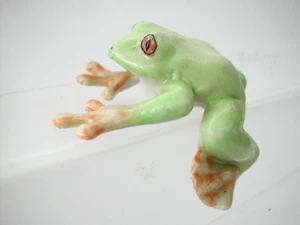 KLIMA K393 Miniature statuette en porcelaine - GRENOUILLE REINETTE N° 6 FROG - Imagen 1 de 3