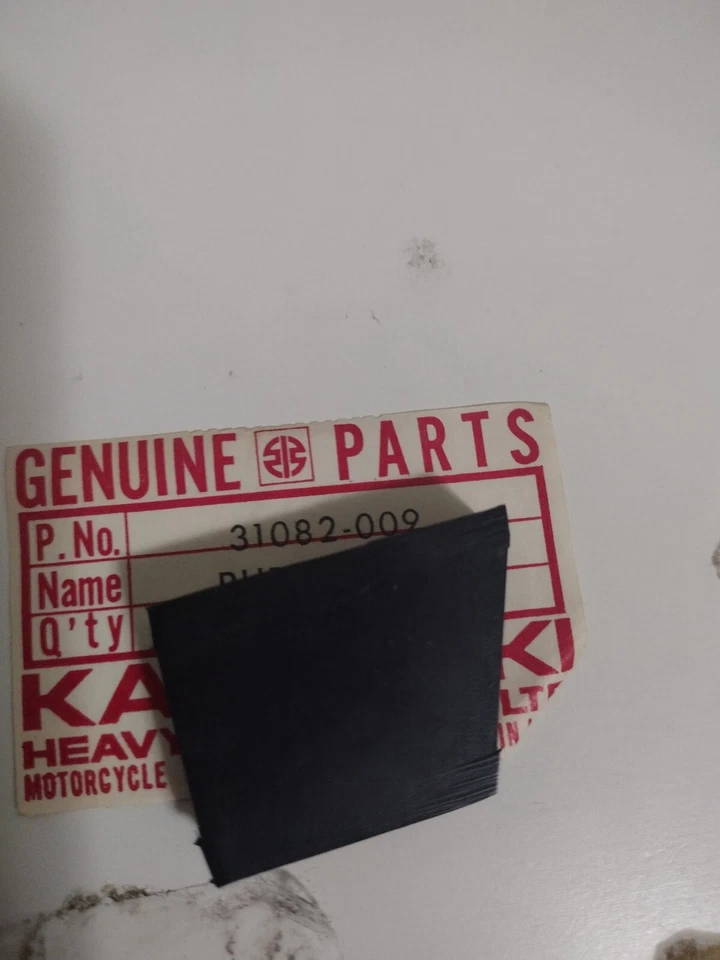 Almohadilla de cuadro de goma Kawasaki 31082-009 S2 S1 KH250 NOS de colección Foto 1 de 1