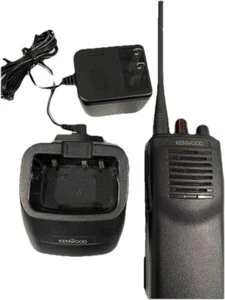 Kenwood TK-3101 UHF 15 Channel Radio - Picture 1 of 4
