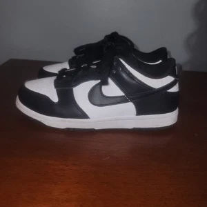 Nike Dunk Low White Black Panda pre scuola taglia 1 anno 1 bambino bambino CW1588-100 - Foto 1 di 7