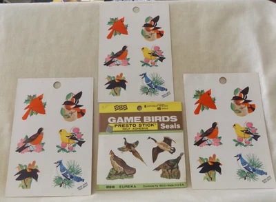 Paquete de pegatinas de aves de juego Eureka y 3 páginas de pegatinas de aves de patio de colores Foto 1 de 3