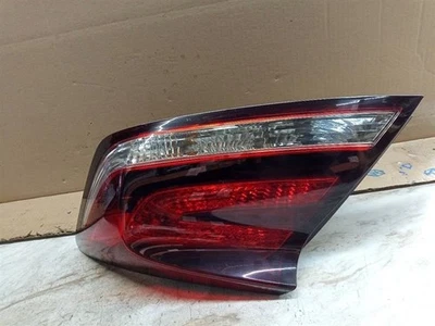 2014 - 2015 HONDA CIVIC RIGHT PASSENGER SIDE TAIL LIGHT  - Image 1 of 4