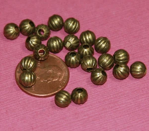 100 Round Corrugated Beads 4mm, metal spacer beads, loose beads - Bild 1 von 13