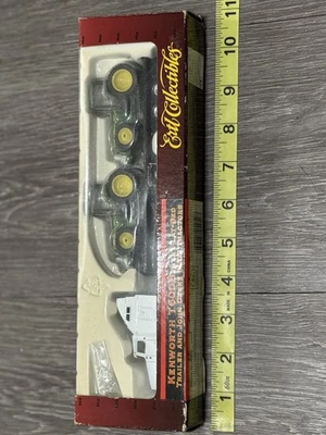 1/87 Kenworth T600B with Flatbed Trailer & 2 John Deere 8300 Tractors ZFN5459 - Image 1 of 4