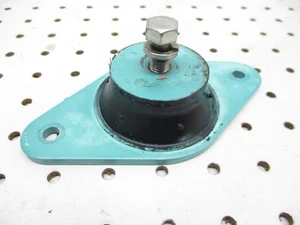 Amortiguador de montaje del motor delantero Kawasaki Ultra 150 92160-3903 - Imagen 1 de 2