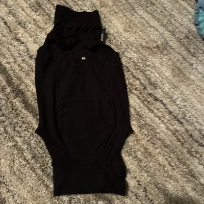 Perro Negro Adecuado Feliz Recuperación Talla D-M Foto 1 de 4