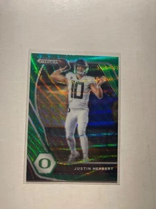 Panini Prizm Draft Picks 2021 JUSTIN HERBERT Green Wave Prizm Card - Foto 1 di 1