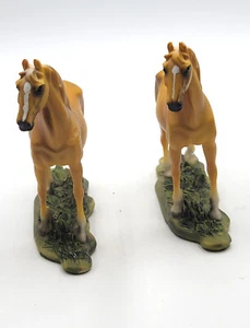2 Golden Palomino Horse Figurines Resin  4.5" Tall Collection 1 - Picture 1 of 10