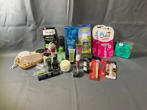 Menge Neu im Paket Gesundheit und Schönheit Revlon Abdeckung Mädchen Bad und Körper funktioniert - Bild 1 von 9