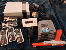 Nintendo (NES) Game Console with controller and games lot! (See description)