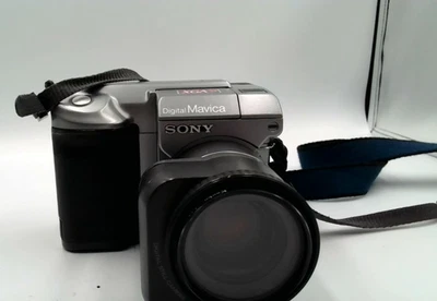 Sony Mavica MVC-FD91 Digital Still Camera Floppy Disk 14x Optical Zoom UNTESTED - Image 1 of 4