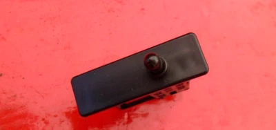 99 00 01 02 03 TOYOTA SOLARA GUANTERA COMPARTIMENTO LUZ INTERRUPTOR OEM NEGRO Foto 1 de 4