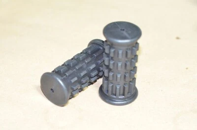 KAWASAKI MT1,KV75 75CC MINIBIKE Foot Peg Rubber Set  92076-006  - Image 1 of 2