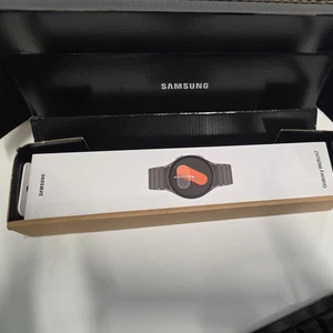 Galaxy Watch 7 40mm- Brand New and Sealed - Green - Picture 1 of 1