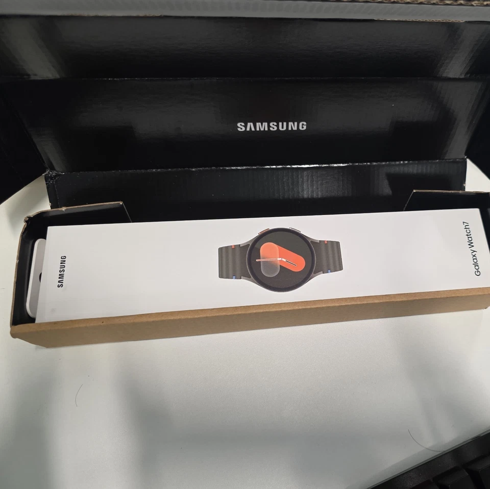 Galaxy Watch 7 40mm- Brand New and Sealed - Green - Image 1 of 1