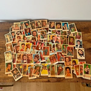 Colección de tarjetas coleccionables vintage de iconos clásicos de Hollywood de los años 50-60 (100 tarjetas) - Imagen 1 de 8