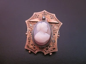 Broche camafeo victoriano cintura D’Epargne 9K 1,5" x 1,25" - Imagen 1 de 5