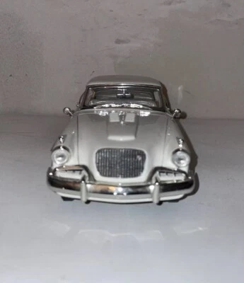 1:18 1957 Studebaker Golden Hawk White Anson - Image 1 of 4
