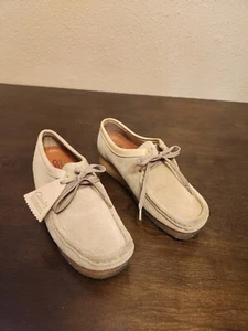 Clarks Originals Wallabees Womens Beige Suede Leather Lace Up Casual Shoes 8 - Picture 1 of 7