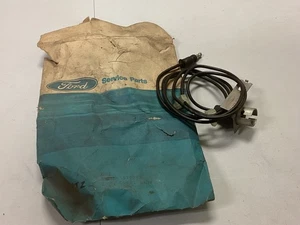 NOS 73-75 Ford Truck F 100 350 Engine Compartment Lamp Assembly D3TZ-15702-A - Picture 1 of 4
