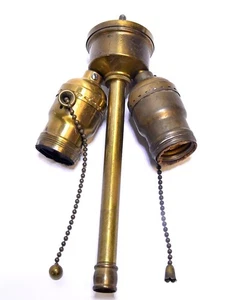 VINTAGE LAMP SOCKET DOUBLE CLUSTER PULL CHAINS SOCKETS - Picture 1 of 4