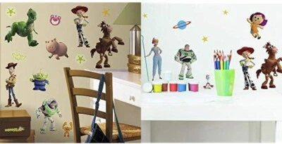 Conjunto combo Toy Story 3 Glow in The Dark e Toy Story 4 decalques de parede RMK1428SCS - Imagem 1 de 4