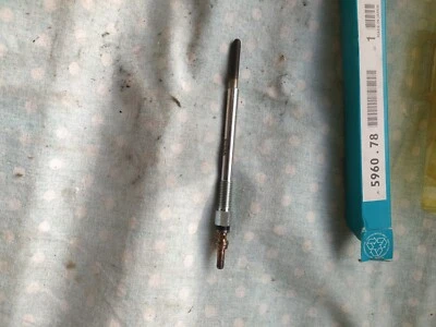 AC364 CANDELETTA PEUGEOT 206 207 307 308 EXPERT PARTNER NGK YE05 596078 - Imagem 1 de 4