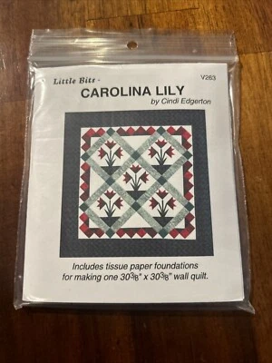 Carolina Lily Mini Quilt Pattern By Little Bits Floral Spring VSP263 - Image 1 of 3